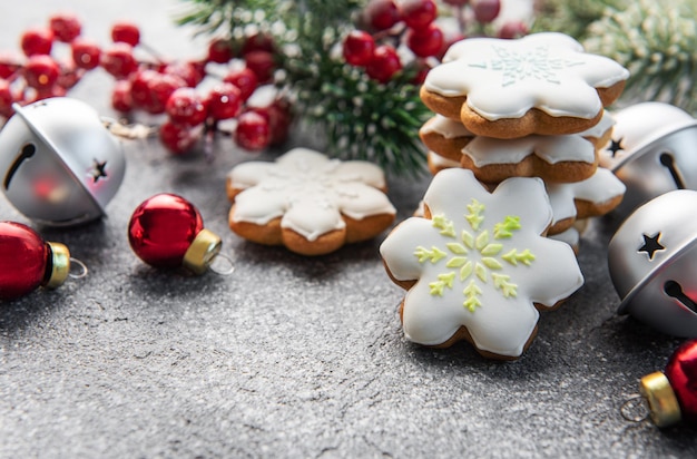 Weihnachtsselbst gemachte Lebkuchenplätzchen