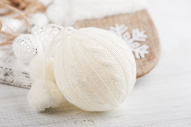 Weihnachtsstrickball, Dekoration