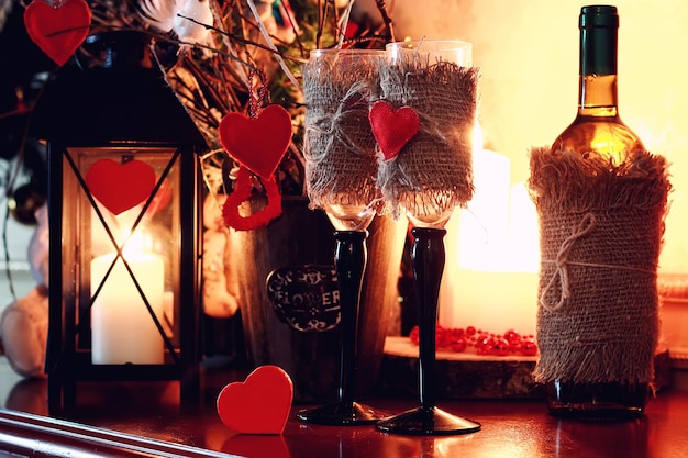 Foto weinflasche glas valentinstag herzkerze