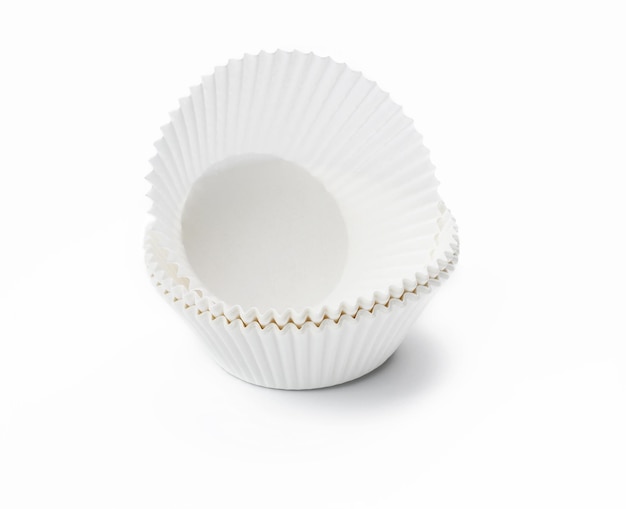 Weißbuch Wellpappe Cupcake Backform auf weißem Hintergrund