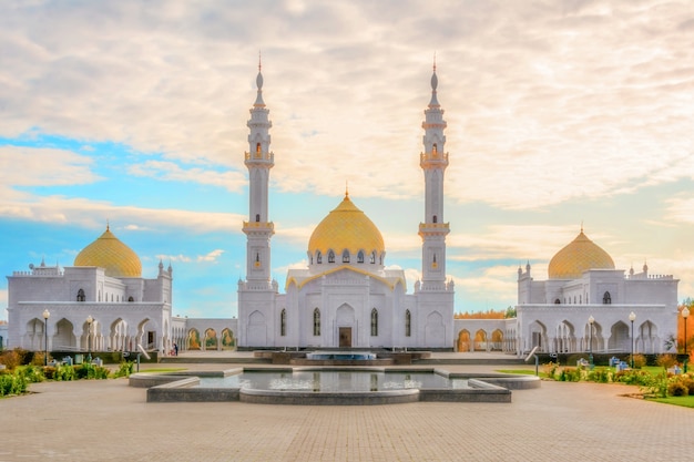 Weiße Moschee in der Nähe