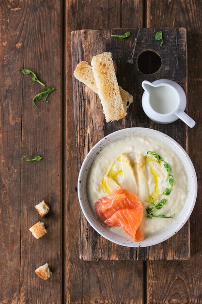 Weiße Spargelsuppe