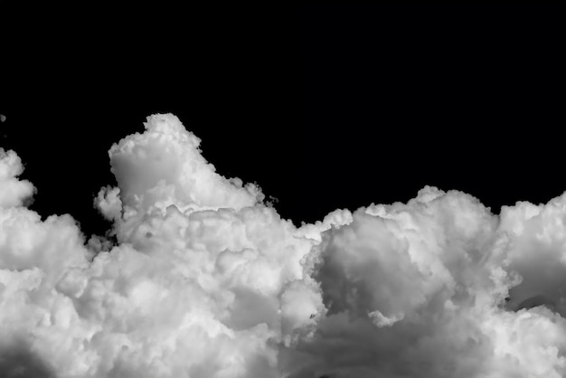 Weiße Wolke auf schwarzem Hintergrund