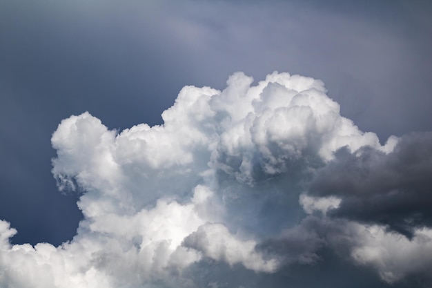 Weiße Wolkentextur Hintergrund aus Luftmaterial Sky-Effektmuster