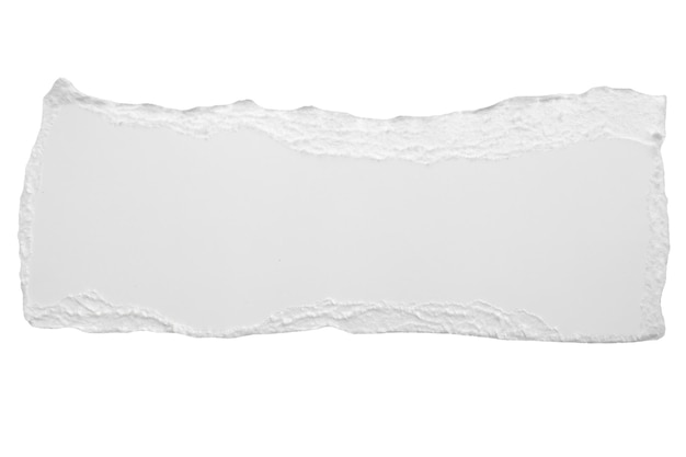 Weiße zerrissene Papierstreifen mit zerrissenen Kanten isoliert auf weißem Hintergrund