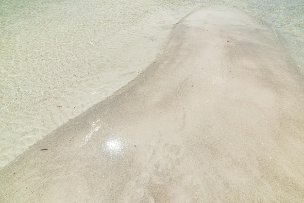 Weißer Sand am Strand Lu Impostu Sardinien