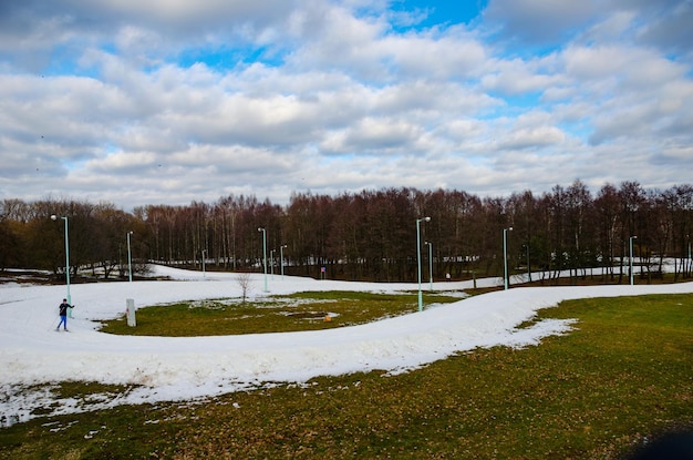 WEISSRUSSLAND MINSK. Im Zentrum von Minsk fanden Skiwettbewerbe statt