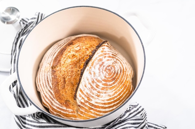 Weizensauerteigbrot