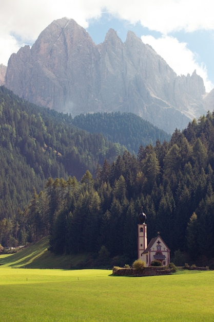 Weltberühmte Kirche St. Johann in den Dolomiten