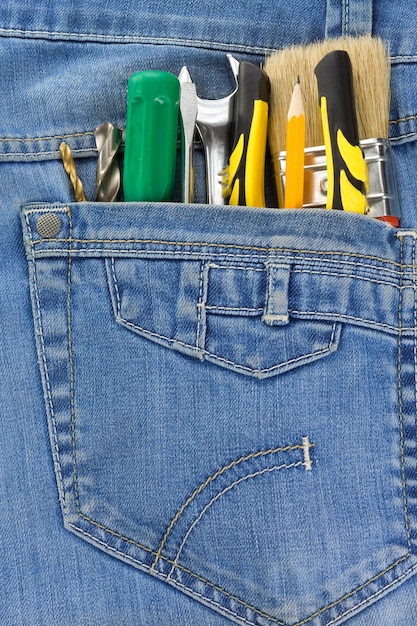 Werkzeug in der Jeanstasche
