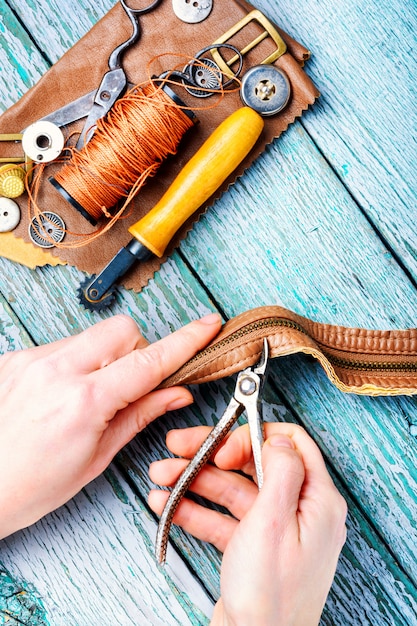 Foto werkzeuge für lederhandwerk