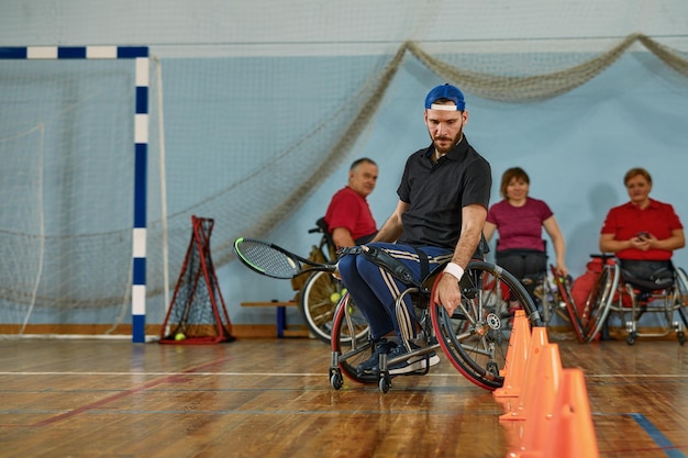 Wettkämpfe der Rollstuhlfahrer beim Sport Holle