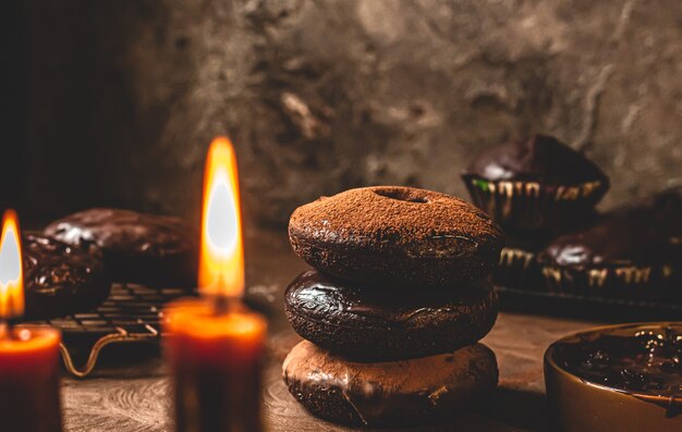 whisky e donuts de chocolate caseiros