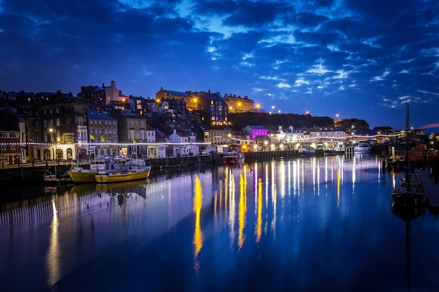 Whitby bei Nacht