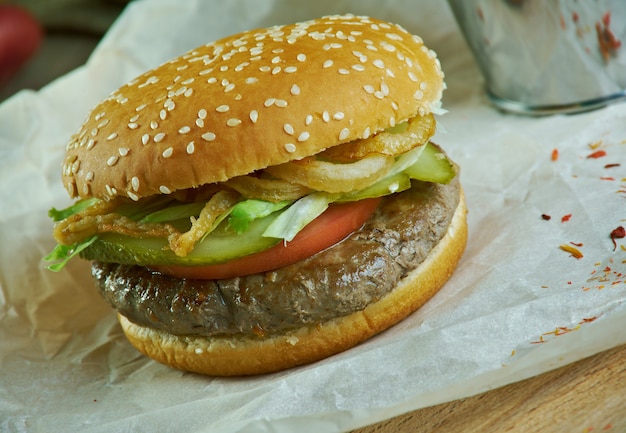 Whopper-Produkt, das vom internationalen Fast-Food-Restaurant verkauft wird