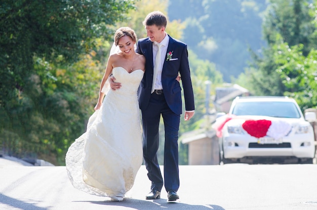 Widding pareja afuera