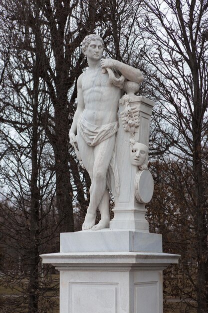 Wien Österreich 12 12 2018 Wiener Statue im Park von Schloss Schönbrunn