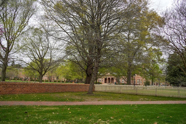 William and mary university fundada en 1693 en Williamsburg