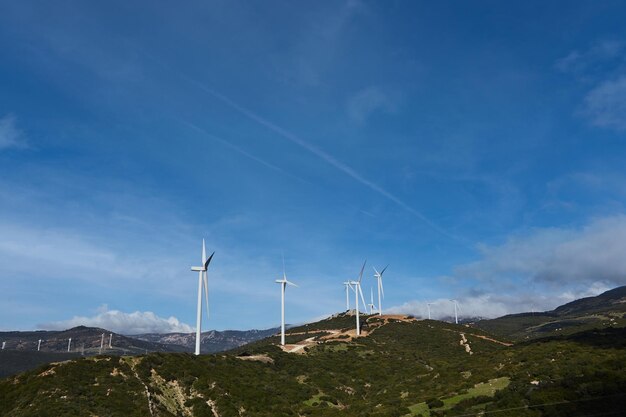 Windkraftanlagen sind Erzeuger von umweltfreundlicher Energie, Windenergie. Erneuerbare Energie