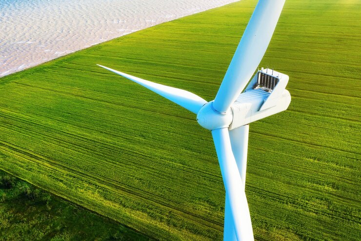 Windkraftwerk auf dem Feld Luftbild von Drohne Konzept und Idee der alternativen Energieentwicklung Technologiebild