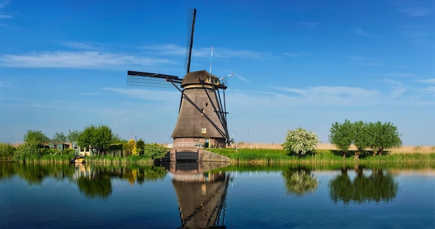 Windmühlen in Kinderdijk in Holland Niederlande