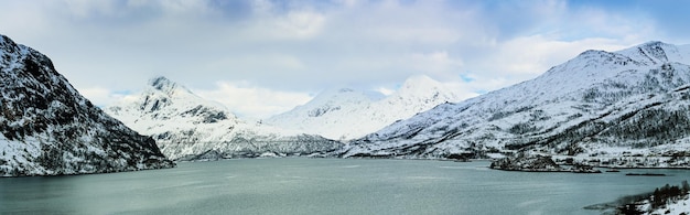 Winter-Norwegen-See