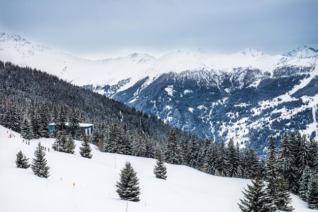 Winterblick auf das Tal in den Schweizer Alpen Verbier Schweiz