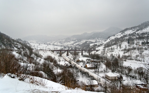 Winterkarpaten in der Ukraine