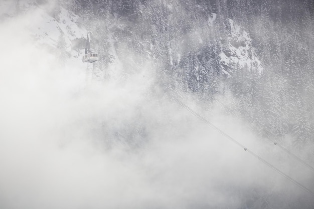 Foto winterlandschaft in den alpen in oisans in vaujany