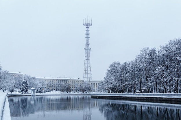 Winterpanorama der Stadt Minsk, der Hauptstadt von Belarus.