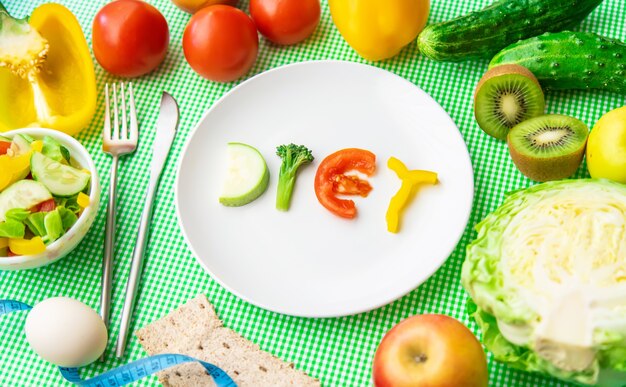 Wöchentlicher Diätplan. Das Konzept der richtigen Ernährung. Selektiver Fokus.