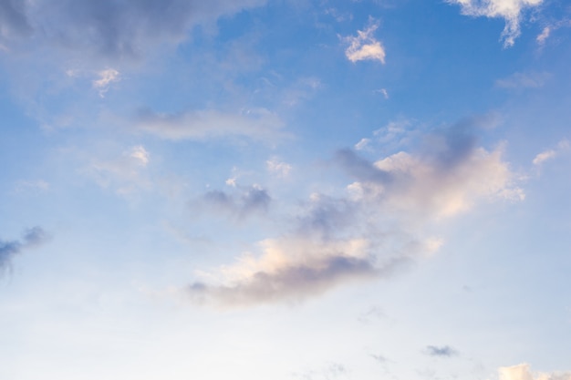 Wolke bedeckte den Himmel