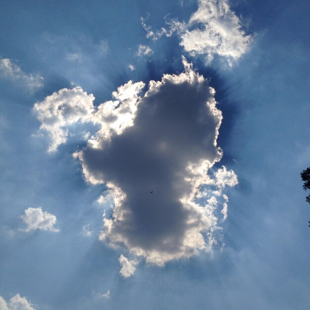 Foto wolken bedecken die sonne