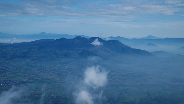 Wolken und Berge