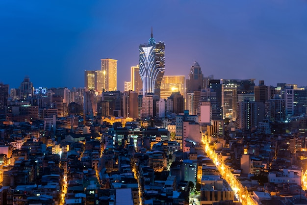 Wolkenkratzerhotel und Kasinogebäude am Stadtzentrum in Macao