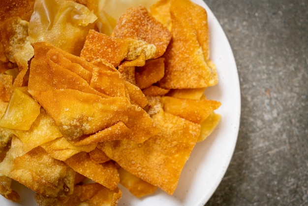 wonton de cerdo frito