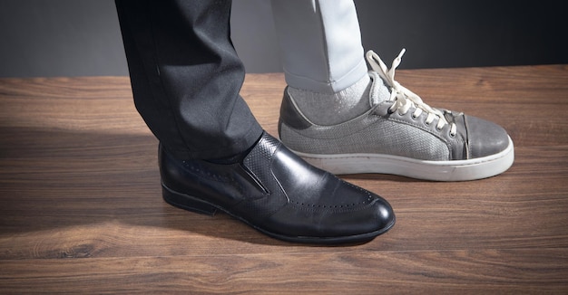 Work-Life-Balance-Konzept Business- und Freizeitschuhe