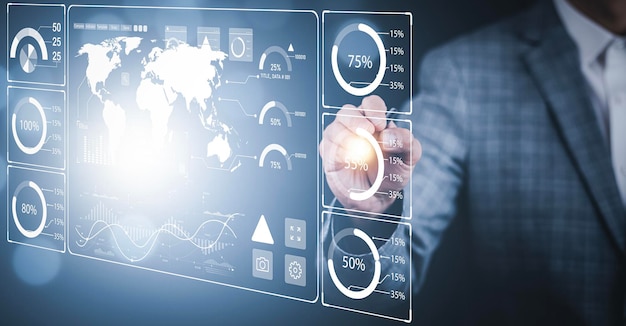 Working Data Analytics und Data Management Systems und Metrics sind mit der Unternehmensstrategie-Datenbank für Finance Intelligence und Business Analytics mit Key Performance Indicators verbunden.