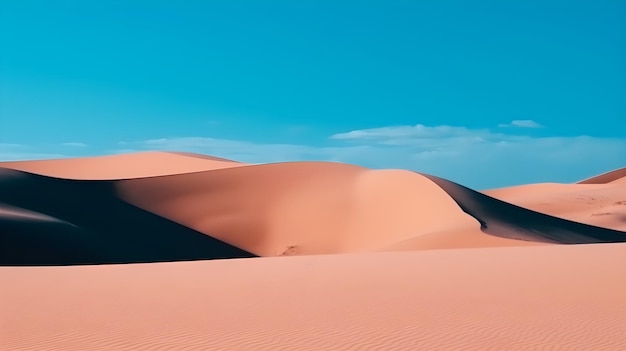 Wüstendünen auf blauem Himmelshintergrund mit Exemplar