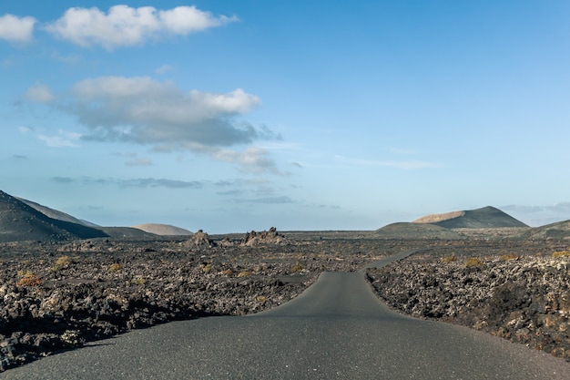 Wüstenstraße in Lanzarote in Spanien