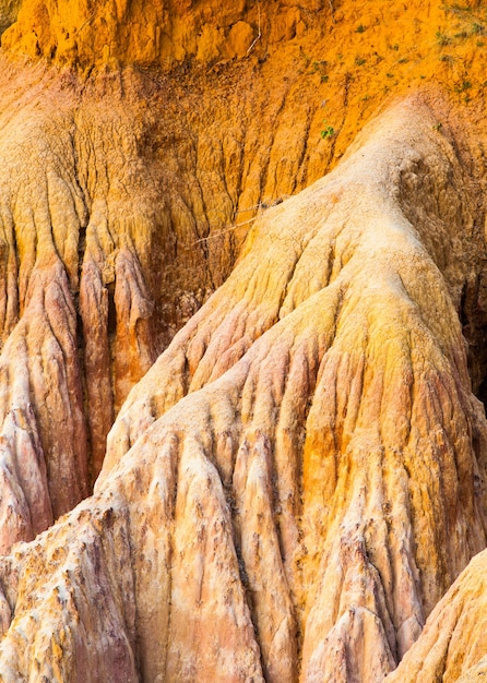 Wunderbare orangefarbene Farben bei Sonnenuntergang im Marafa Canyon - sagte auch The Hell's Kitchen. Malindi-Region, Kenia