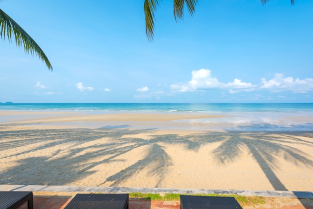 Wunderbarer Strand und sandig für Entspannung