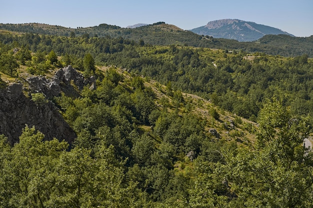 Wunderschöne atemberaubende Landschaft des Pollino-Nationalparks, ein weites Naturschutzgebiet in Basilikata und Kalabrien, italienischen Regionen. Ideale Ansicht für Kontemplation und Meditation, Tapete oder Hintergrund