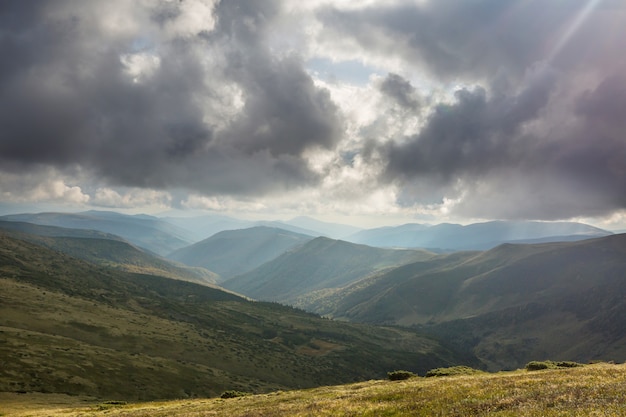 Wunderschöne Naturlandschaften in den Karpaten