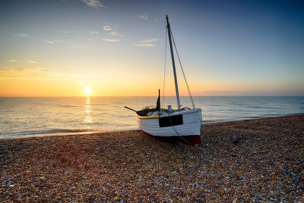 Wunderschöner Sonnenaufgang am Dungeness Beach