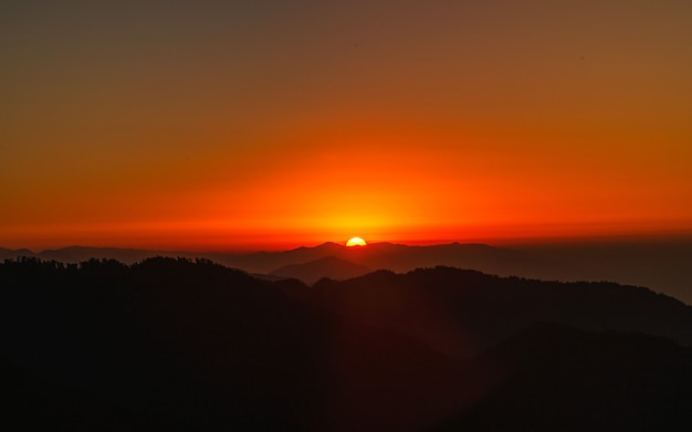 Wunderschöner Sonnenaufgang aus Kathmandu, Höhe, Nepal.