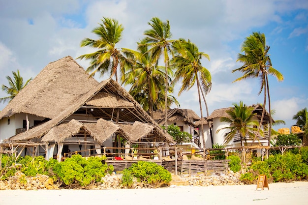 Wunderschönes Strandhotel in Sansibar, traditionelle exotische Hütten mit Garten am Strand von Matemwe, Sansibar, Ta