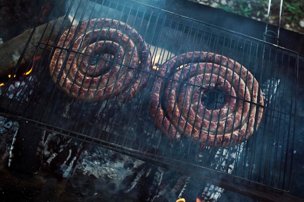 Wurst auf einem Grill