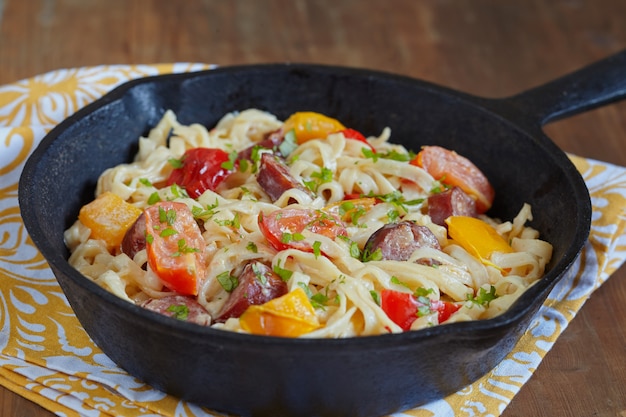 Wurst Pfeffer Fettuccini Pfanne