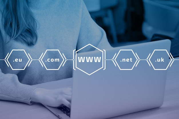 WWW - World Wide Web mit beliebten internationalen Domains.